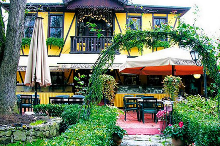 Leonardo Restaurant Cafe Polonezkoy Istanbul